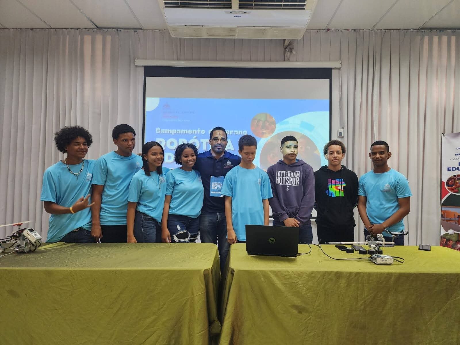 Campamento de Robótica 2025 realizado por el Ministerio de Educación